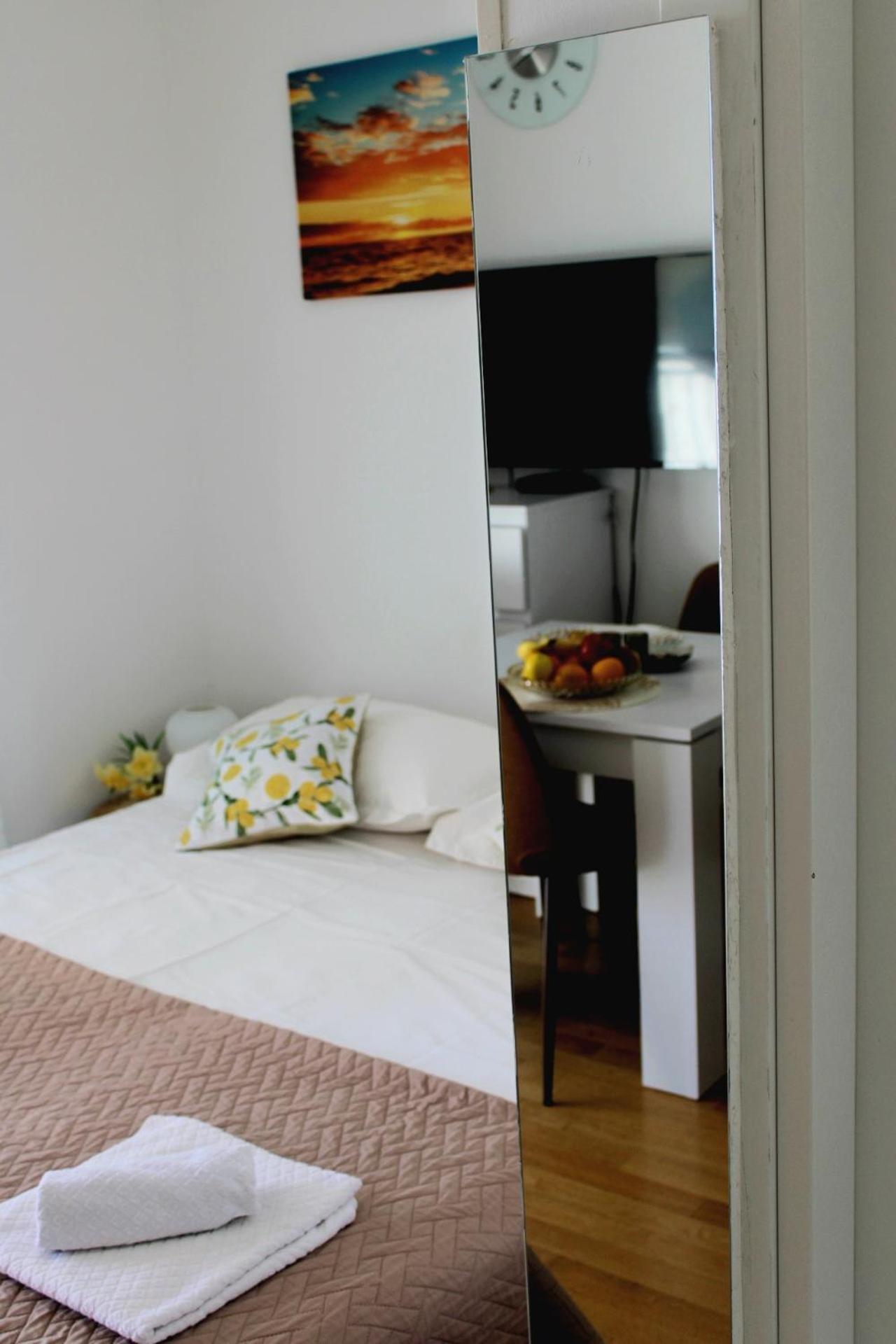 Studio Teuta - Private Parking Split Dış mekan fotoğraf